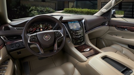 Cadillac Escalade Model 2015 - kochamyauta.pl portal motoryzacyjny foto: materiały prasowe 