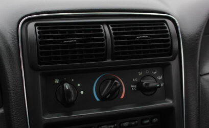 Co może być przyczyną uciekającego czynnika klimatyzacji?